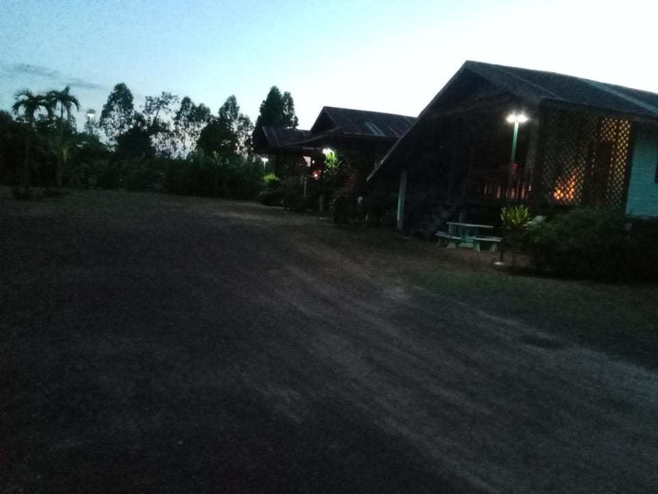 Lek's Issan Home and Travel Bed and Breakfast in Thailand