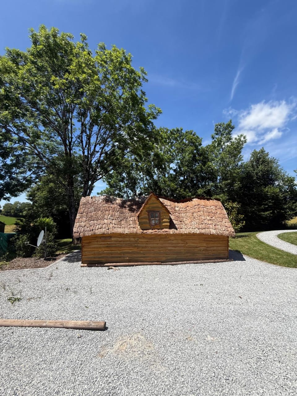 Loray des Bois - Cabane - Tipi - Cottage Chalet in Neuchâtel, Switzerland