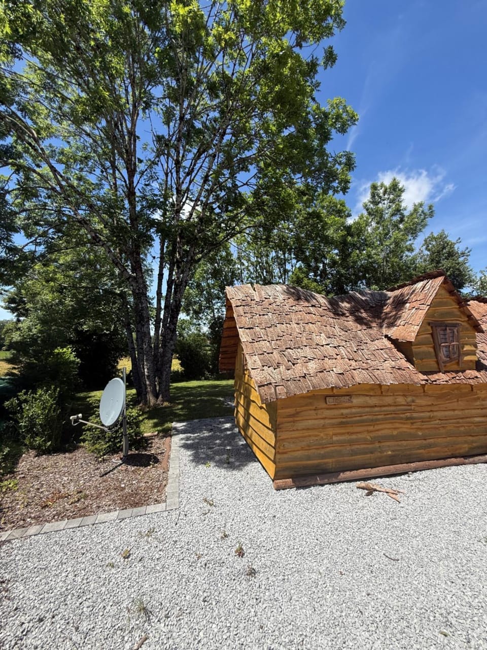 Loray des Bois - Cabane - Tipi - Cottage Chalet in Neuchâtel, Switzerland