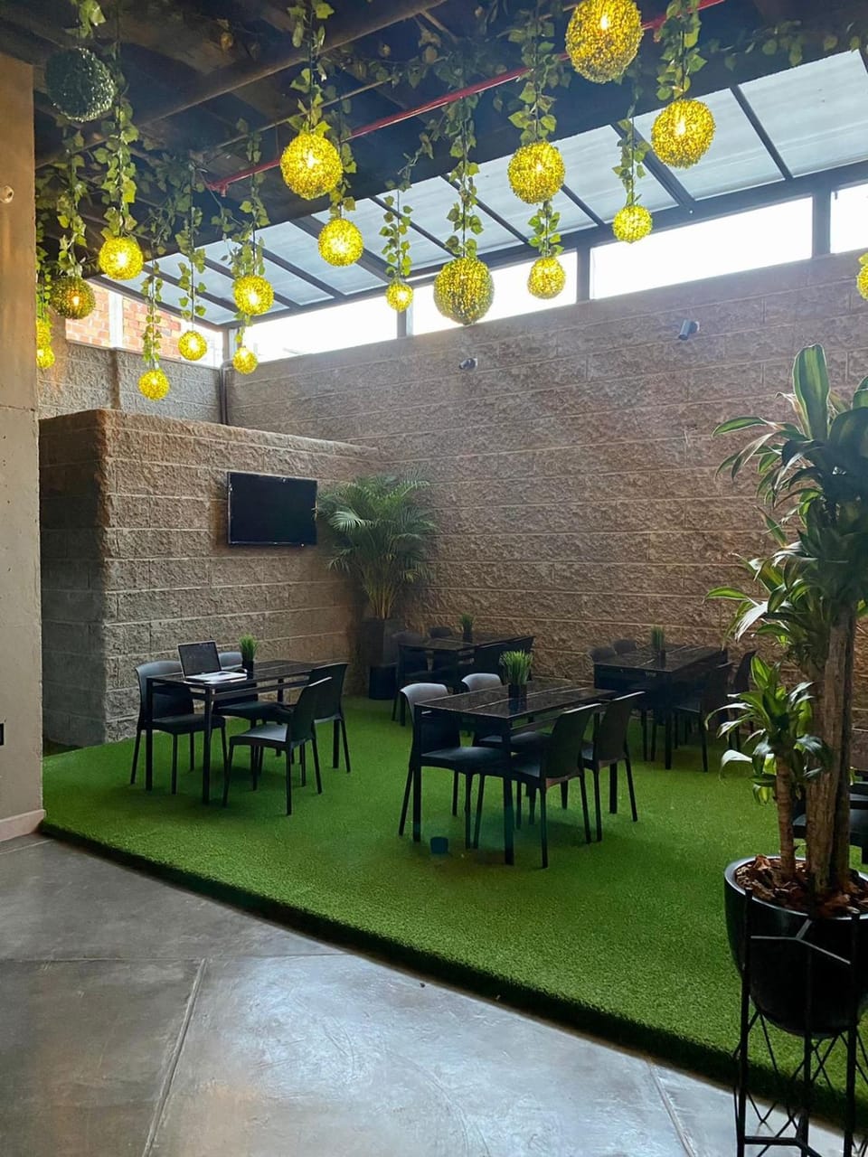 Communal lounge/ TV room, Living room, Seating area