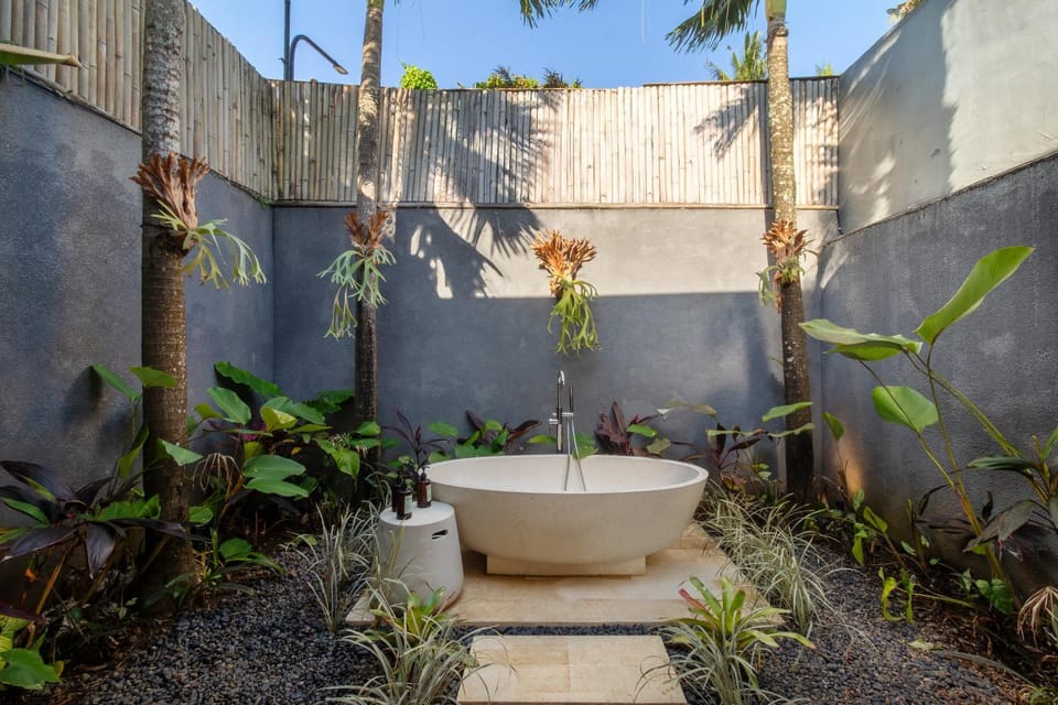 Bathroom, Bath