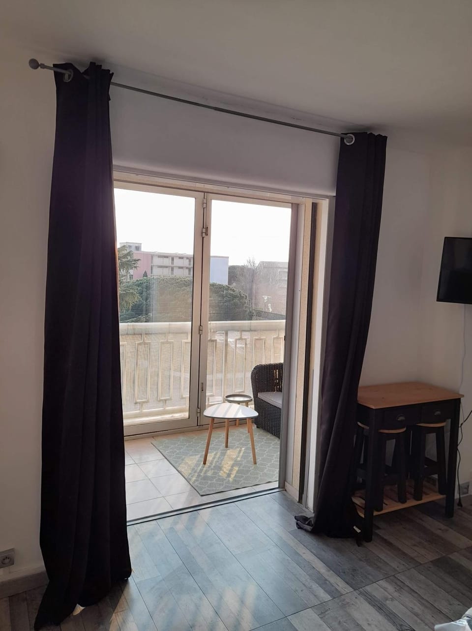 Studio type T1 avec parking et cave à 600 m de la plage Apartment in Fréjus