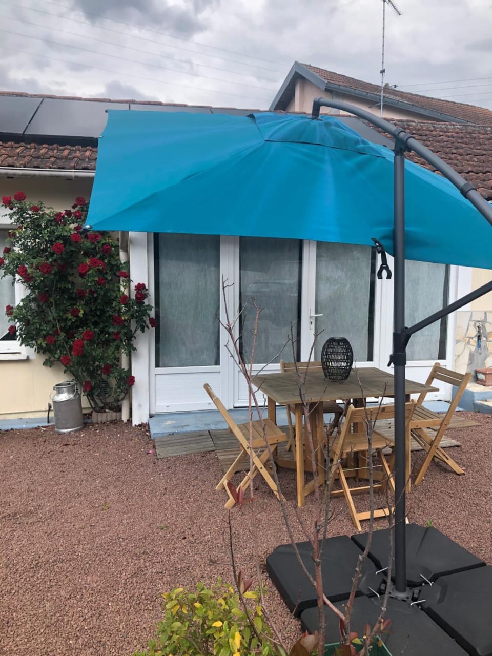Charmante maisonnette 2 personnes climatisée House in Nouvelle-Aquitaine