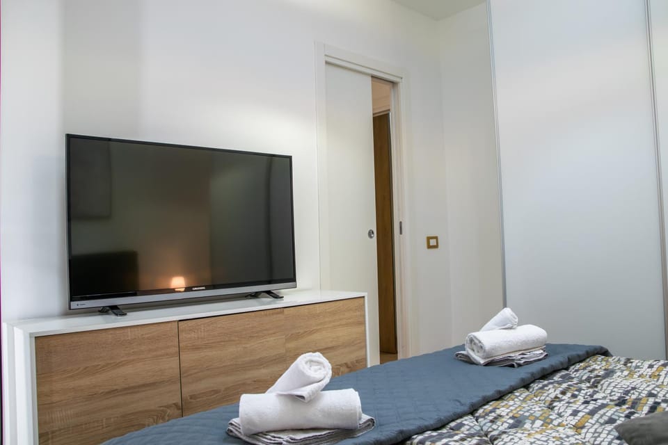 TV and multimedia, Bedroom