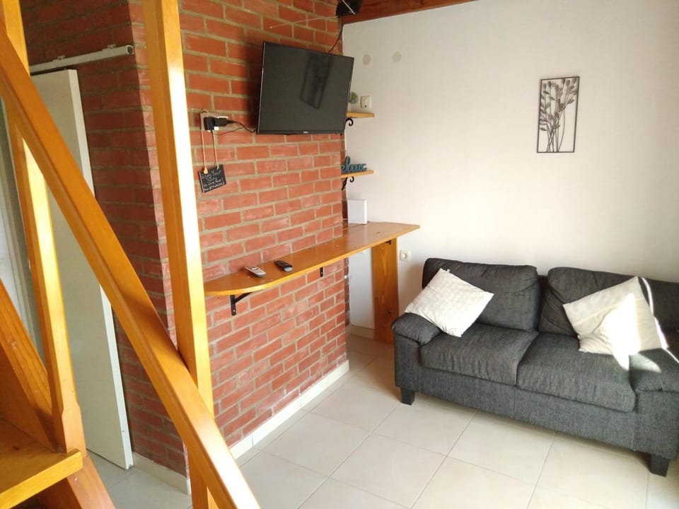 TV and multimedia, Living room, Lounge or bar, Evening entertainment