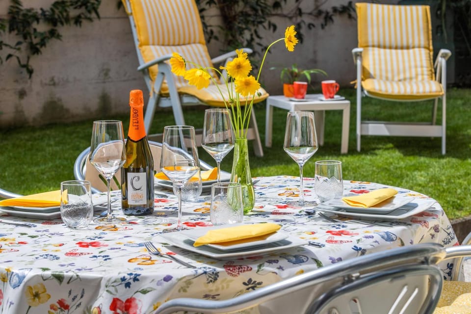 Spring, Garden, Dining area