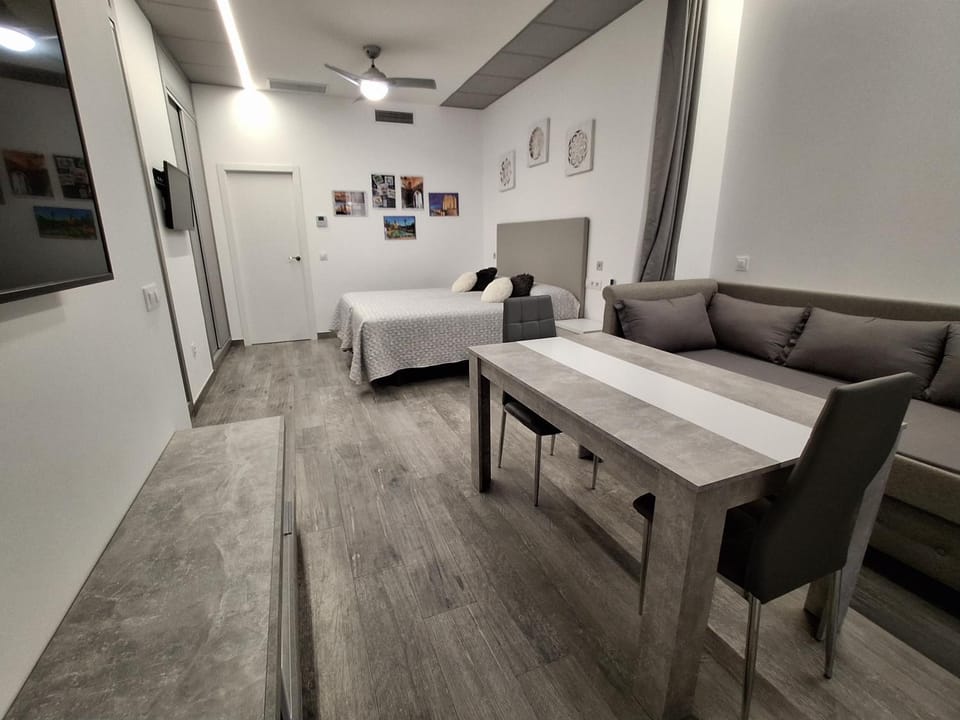 Bed, Living room, Photo of the whole room, Seating area, Dining area