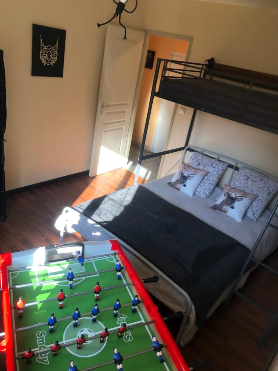Photo of the whole room
