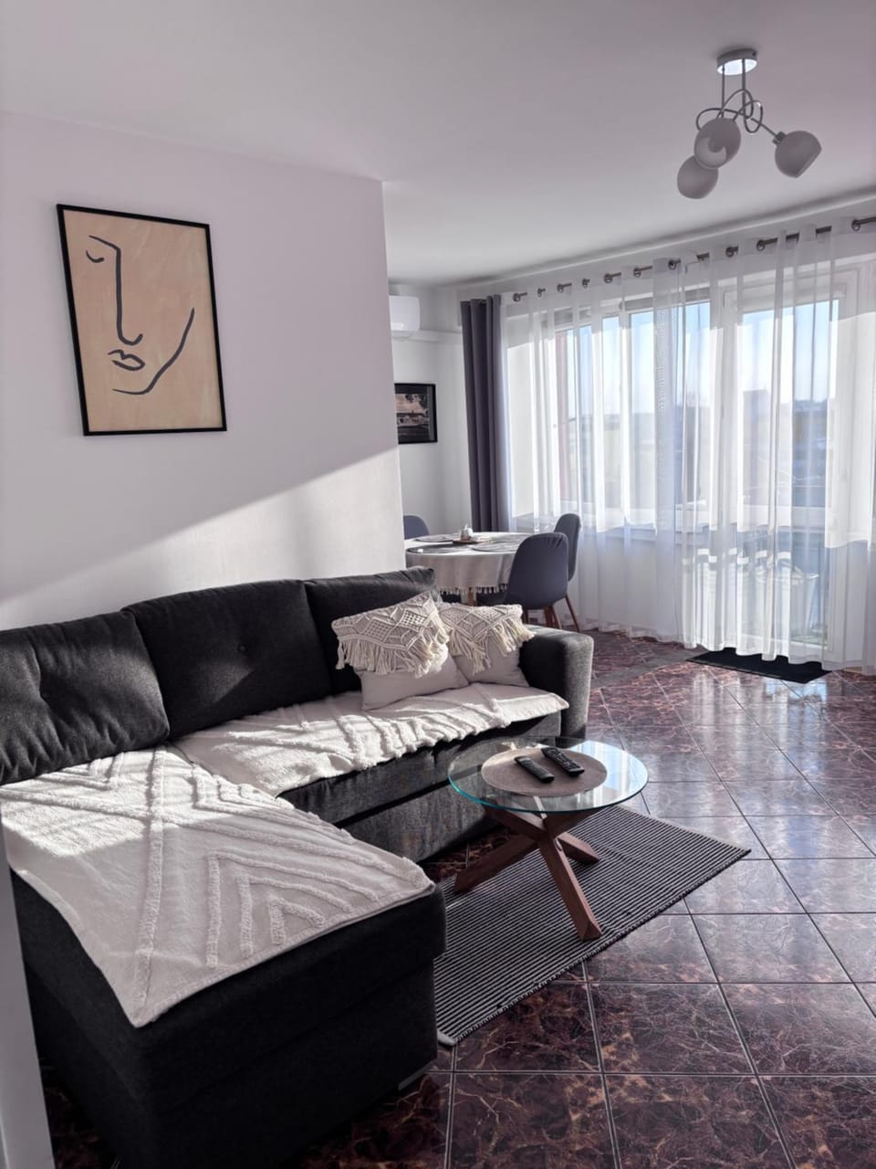 Living room, Seating area, Dining area