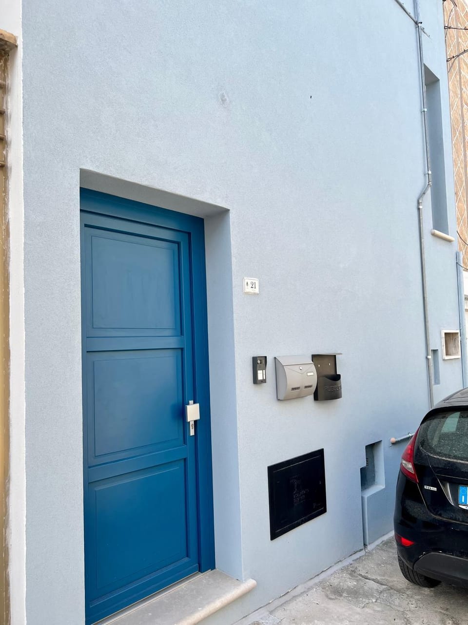 Facade/entrance