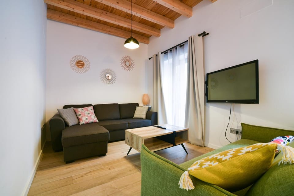 Communal lounge/ TV room, TV and multimedia, Living room, Seating area