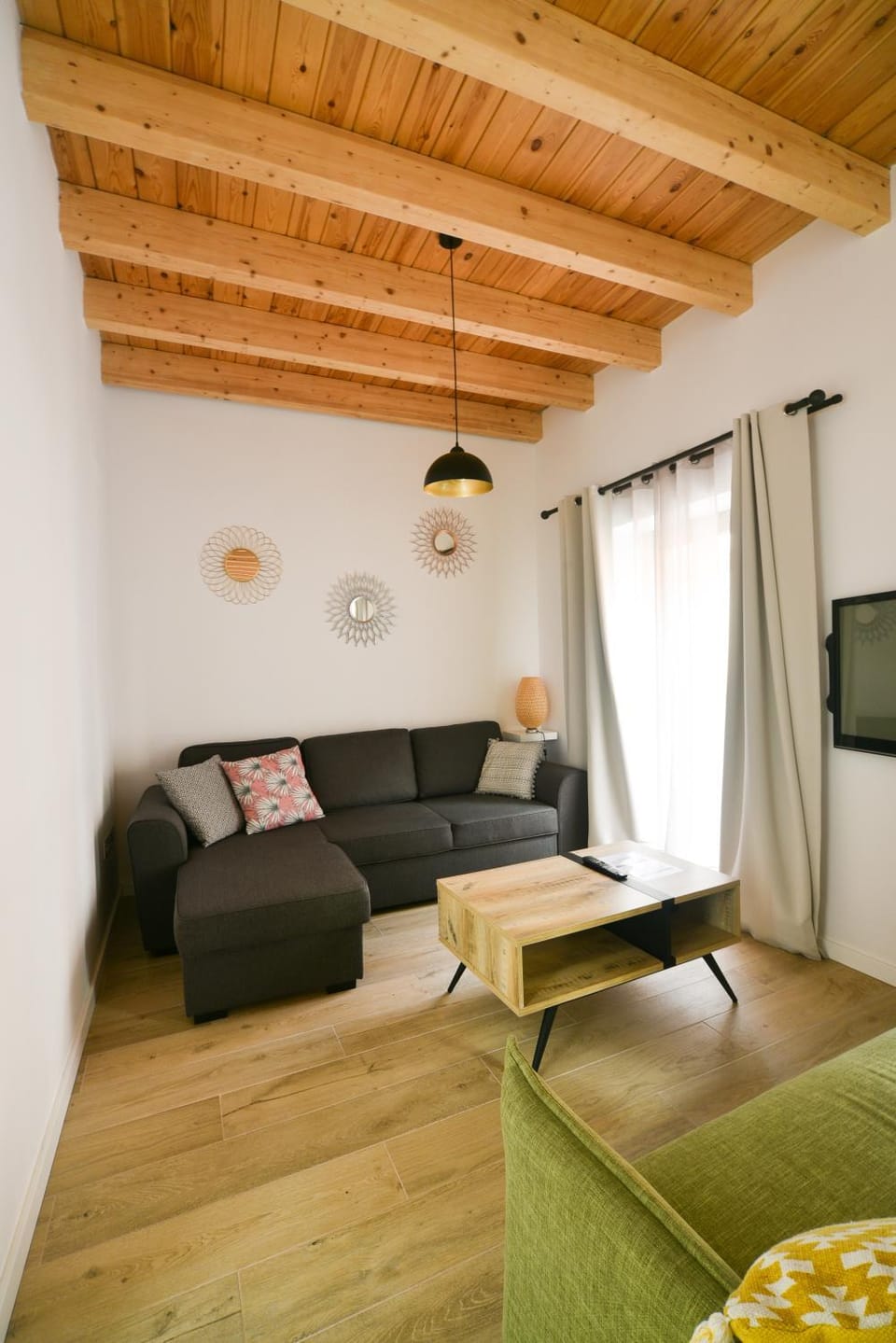 TV and multimedia, Living room, Seating area