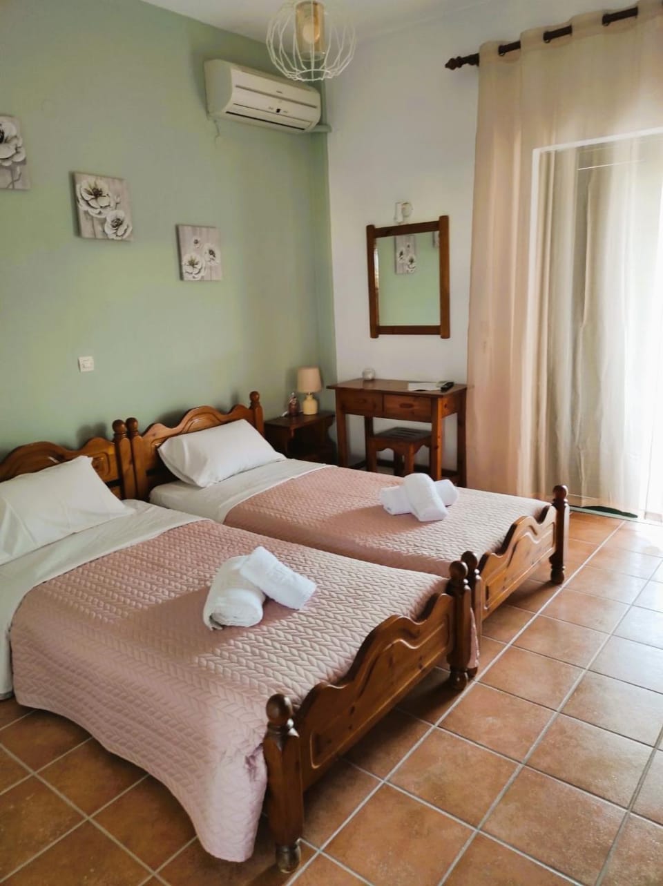 Aris Seaside Issos Beach Apartment in Corfu, Greece