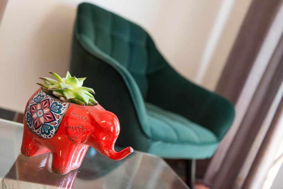 Decorative detail, Seating area