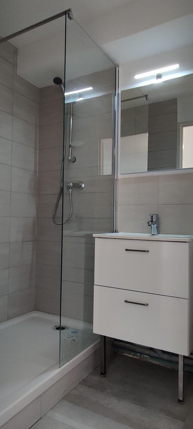 Shower, Bathroom
