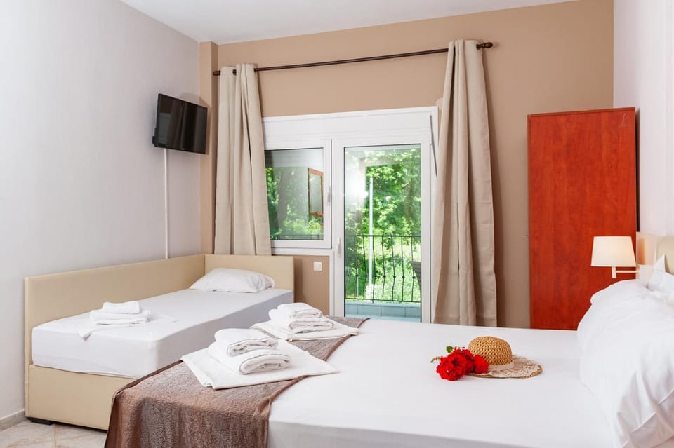 Bed, Photo of the whole room