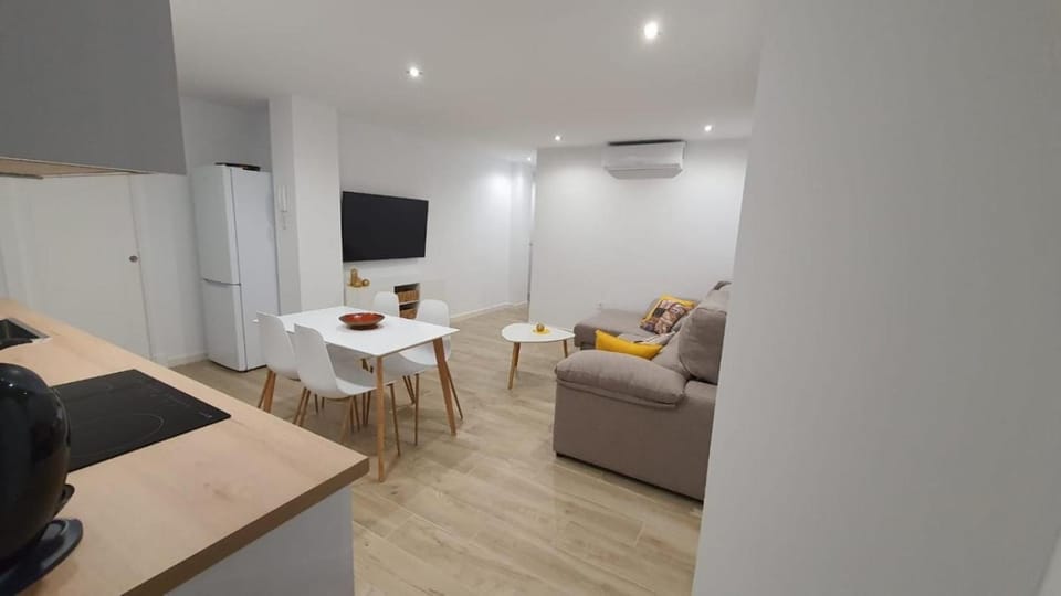 Communal lounge/ TV room, Kitchen or kitchenette