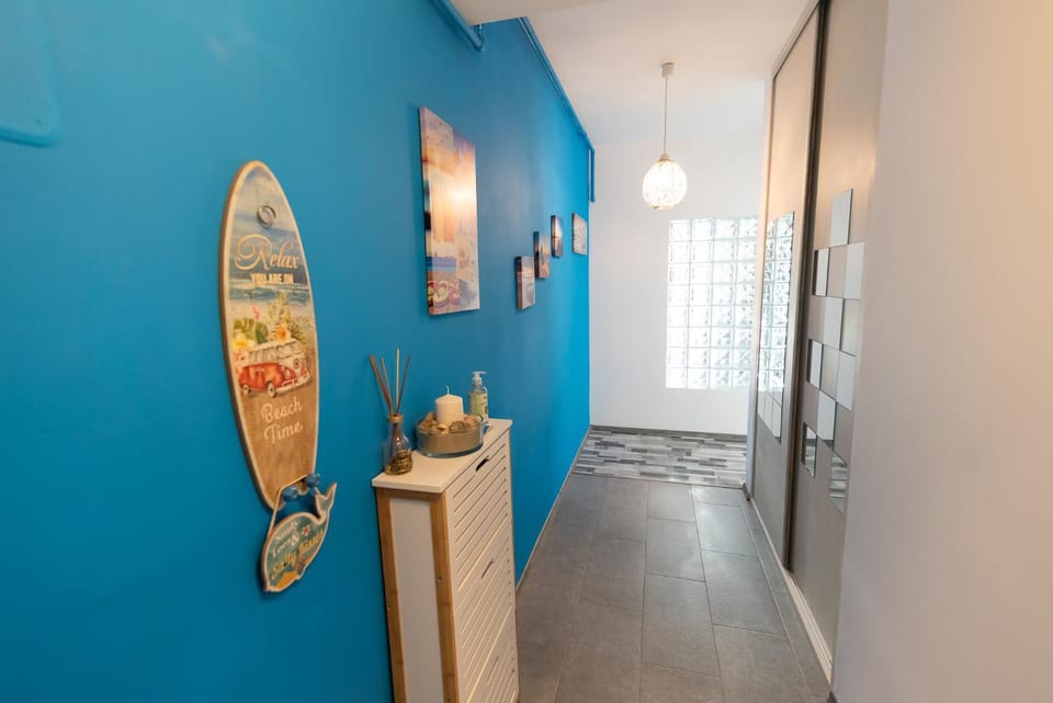 Oliver's Beach House Apartment in Constanța County