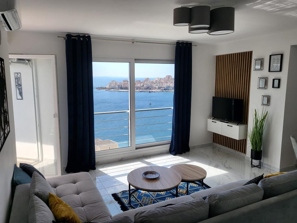 Living room, Sea view