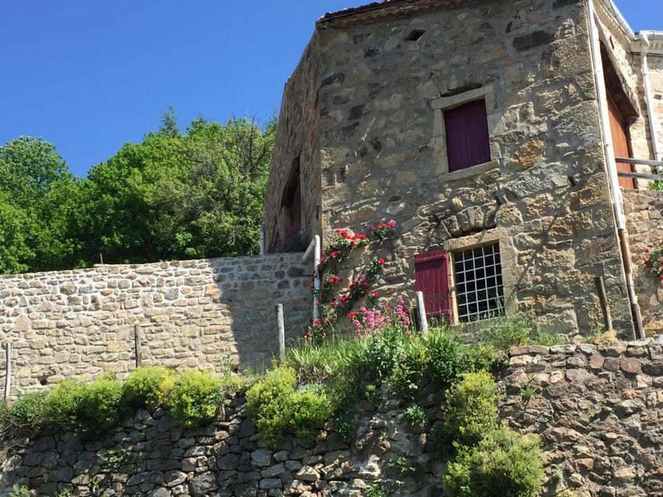 Charmant gîte au cœur du Pilat avec wifi et cheminée - FR-1-496-255 House in Auvergne-Rhône-Alpes