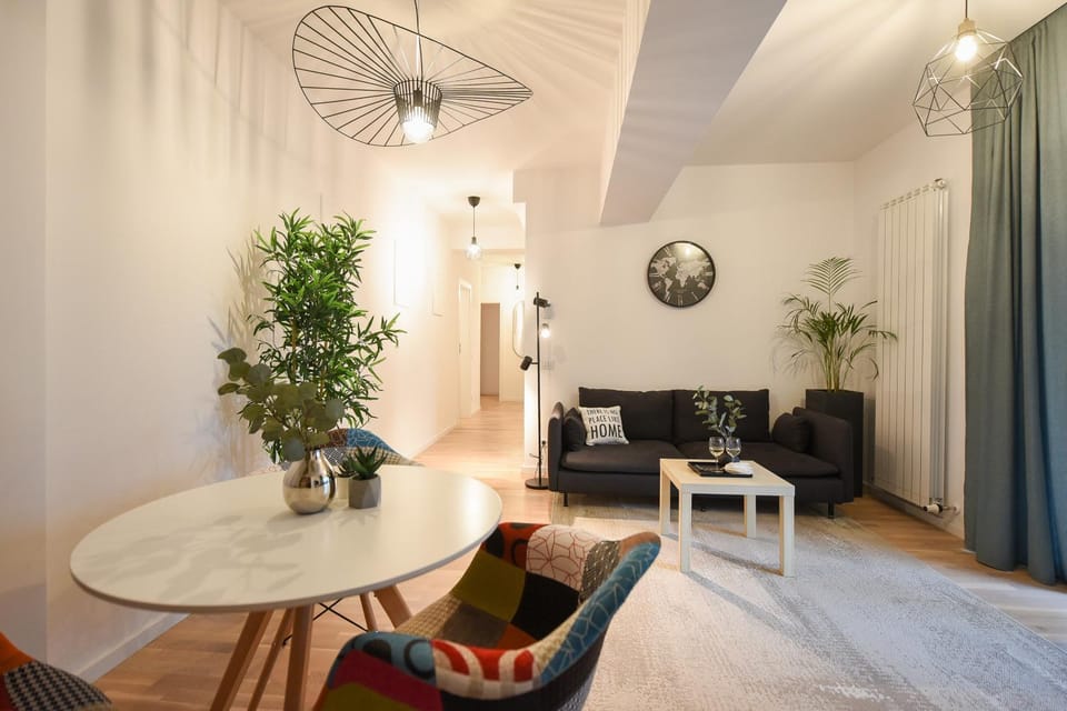 Living room, Seating area, Dining area