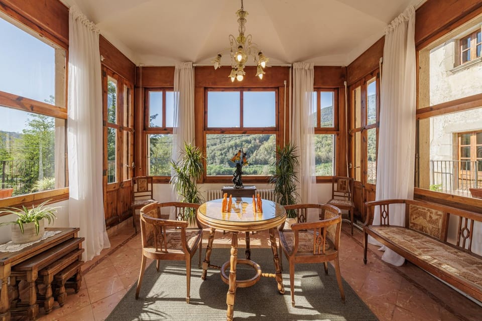 Game Room, View (from property/room), Living room, Garden view, Mountain view