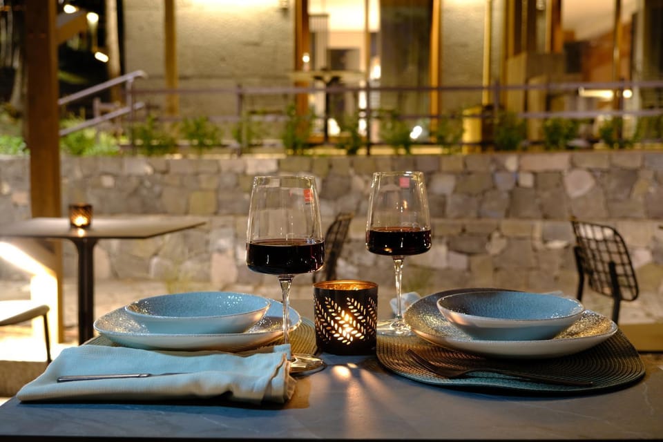 Restaurant/places to eat, Dining area