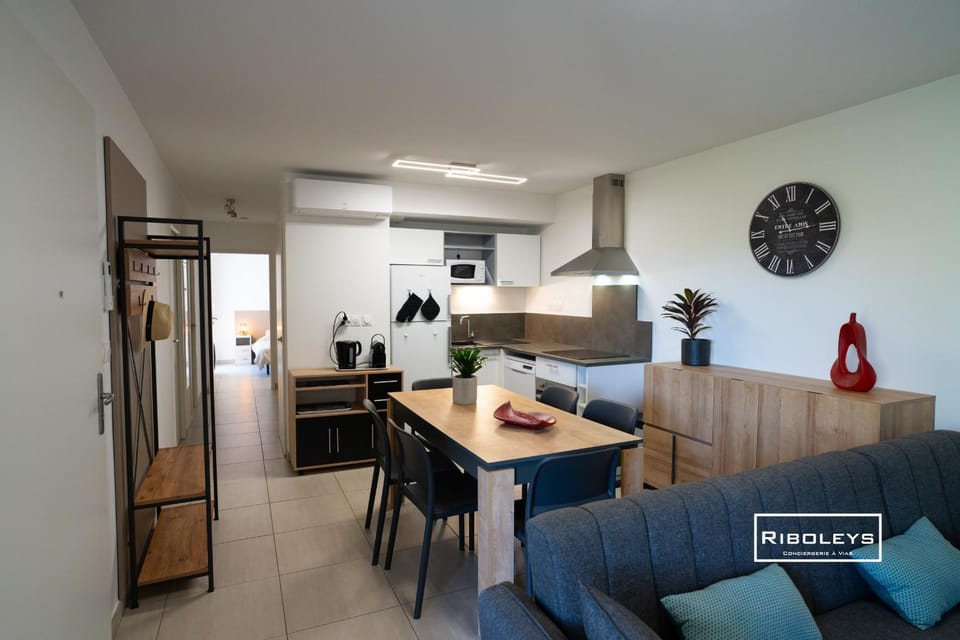 Riboleys - T4 avec clim et piscine à 400m de la mer Apartment in Vias