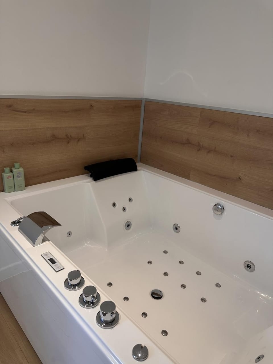 Hot Tub, Bathroom, Bath