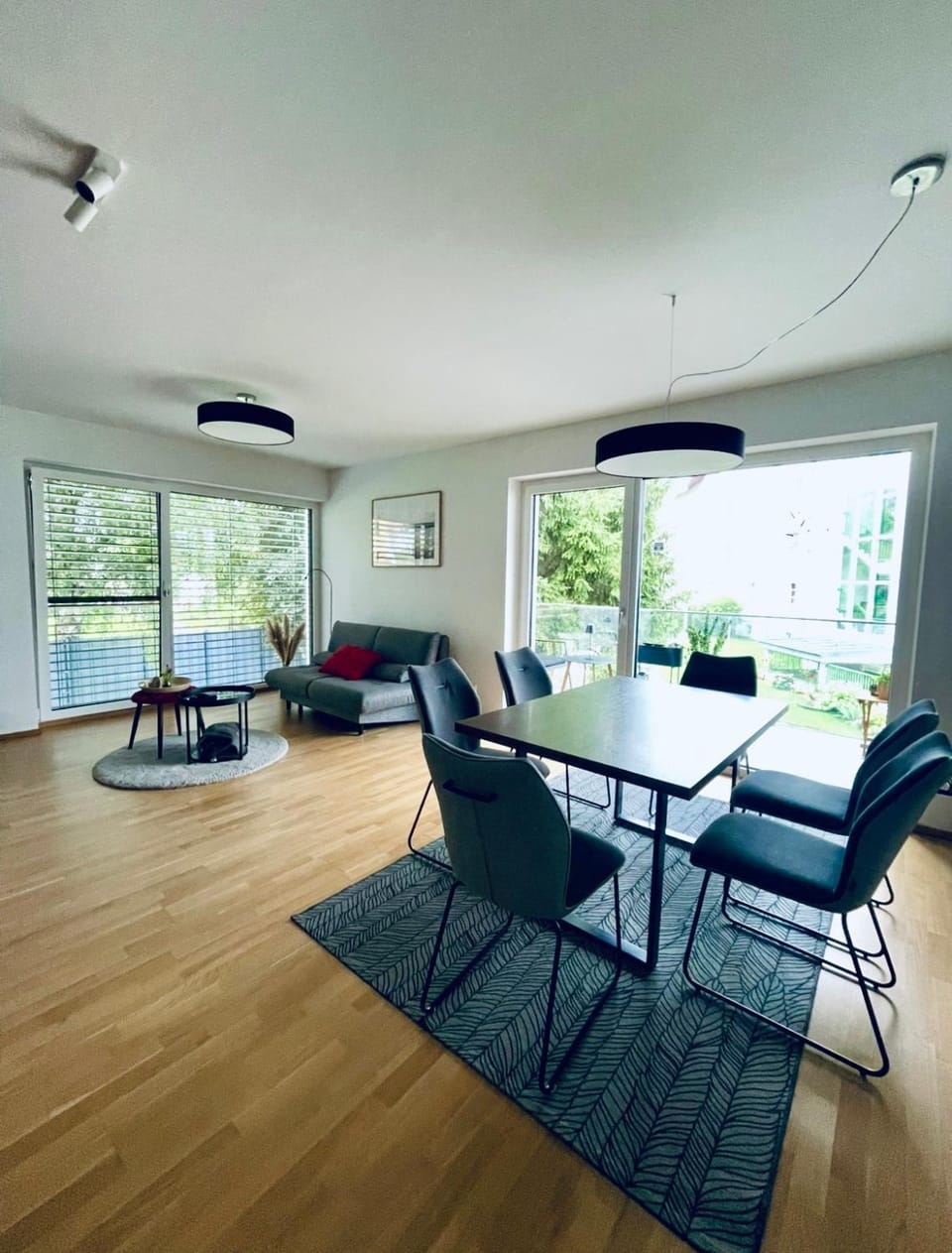 Living room, Dining area