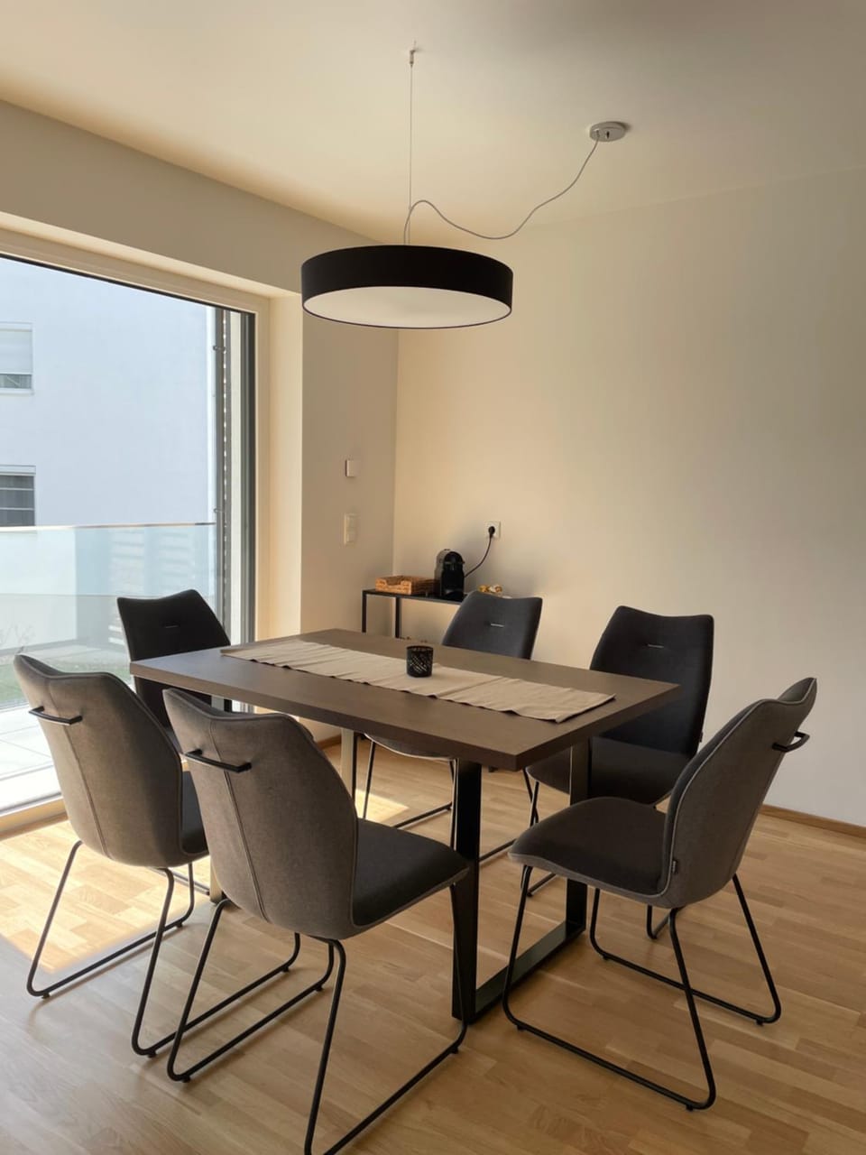 Seating area, Dining area