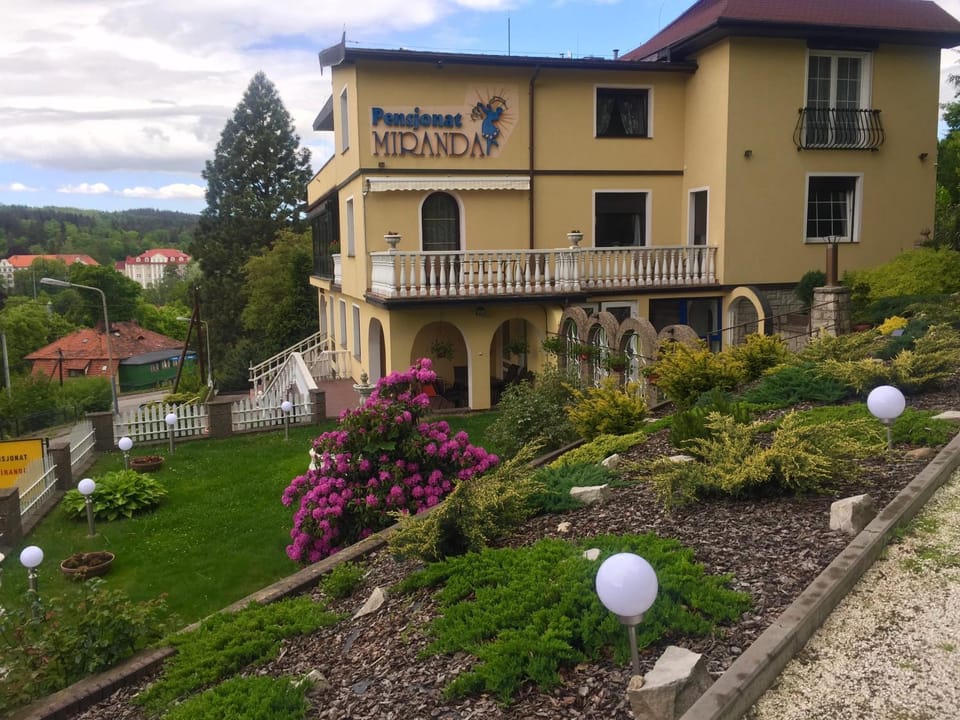 Property building, Spring, Garden, Garden view