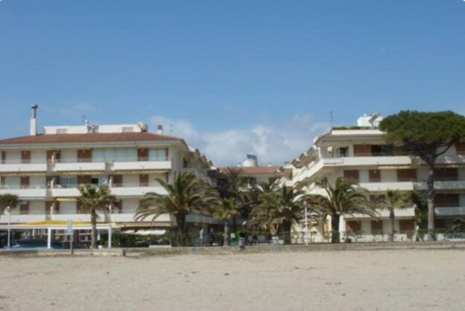 PRIMERA LINEA DE PLAYA VILAFORTUNY Apartment in Cambrils