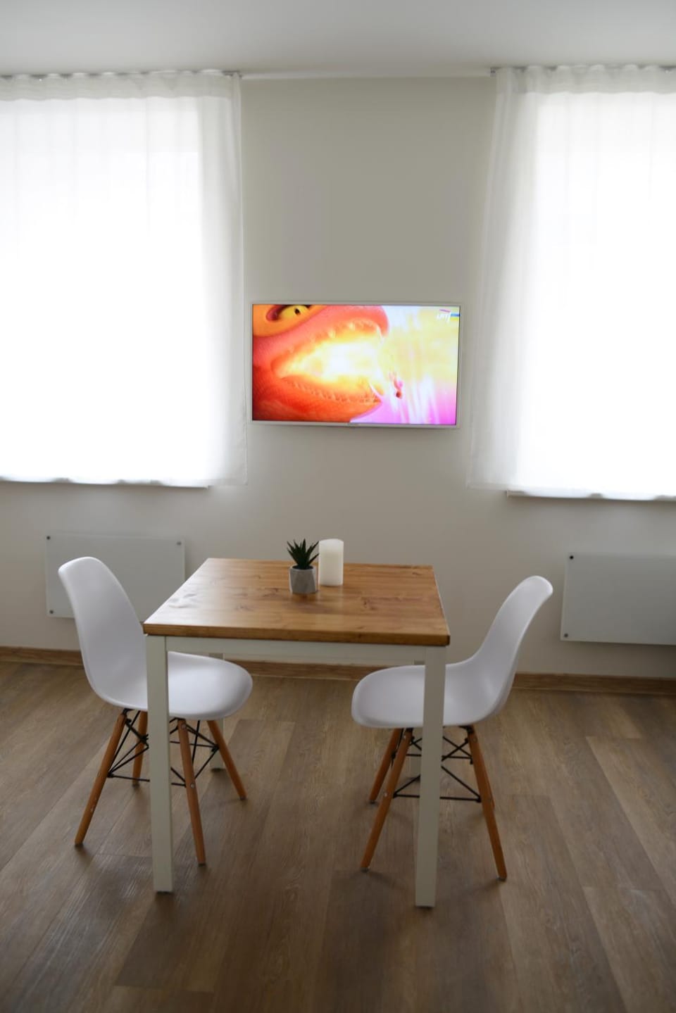 TV and multimedia, Dining area