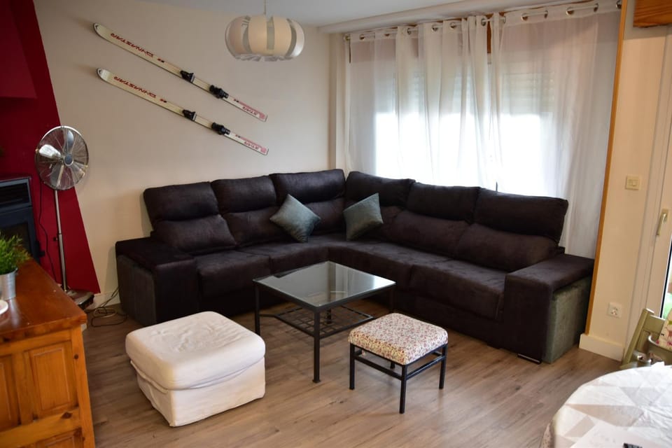 Living room, fireplace