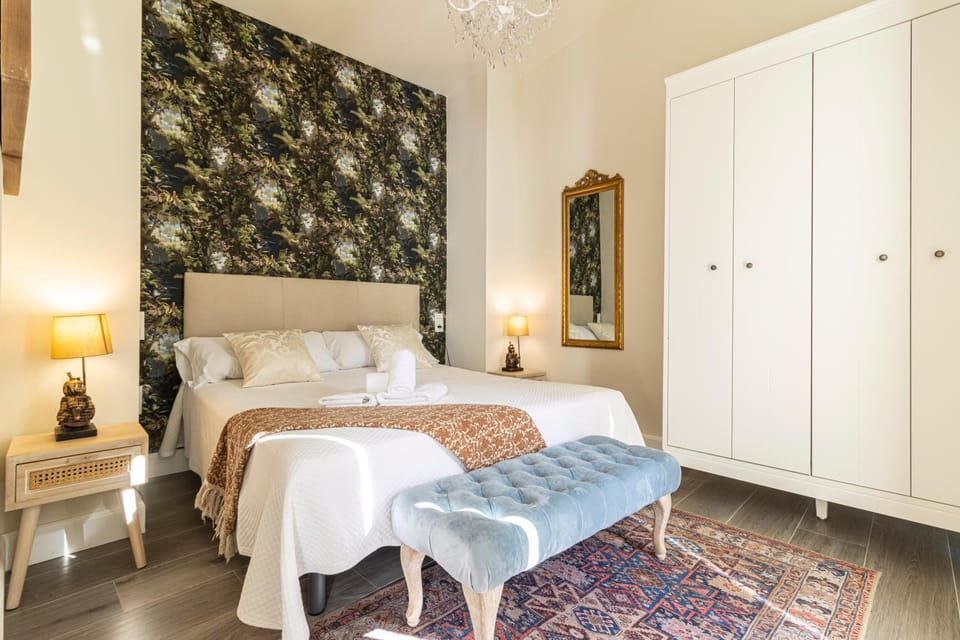 Bed, Photo of the whole room, Bedroom, wardrobe