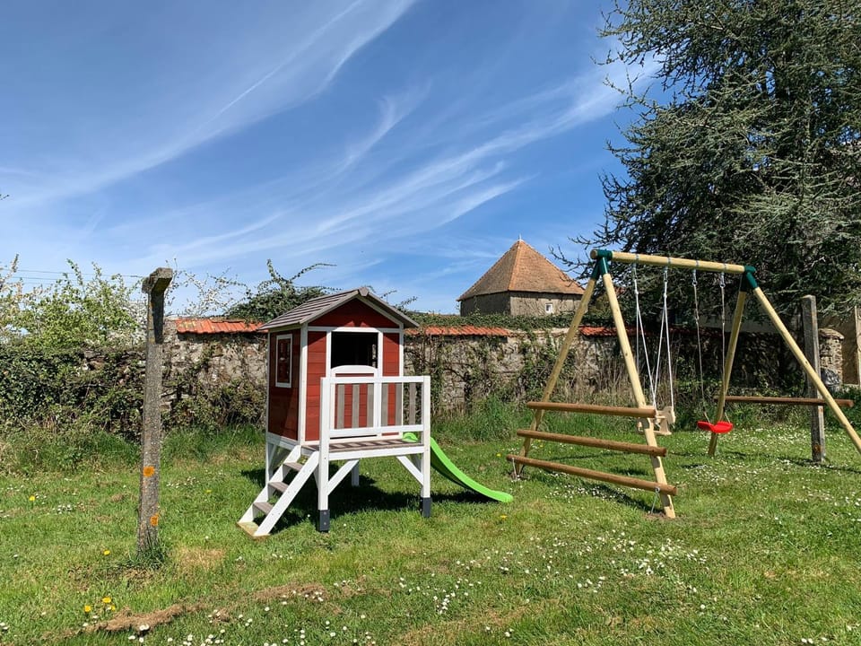 Minicamping Sous les Cloches Campground/ 
RV Resort in Auvergne-Rhône-Alpes