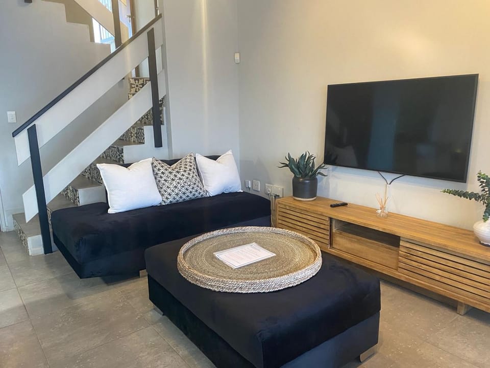 Beach front, two story condo Apartment in Dolphin Coast