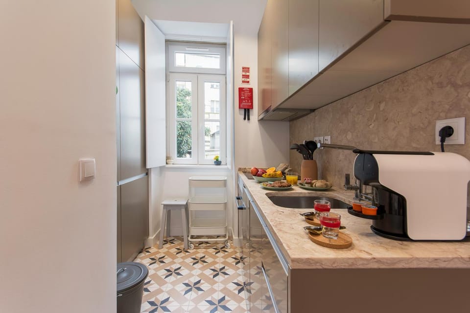 Coffee/tea facilities, Kitchen or kitchenette, Food and drinks, Communal kitchen, Food