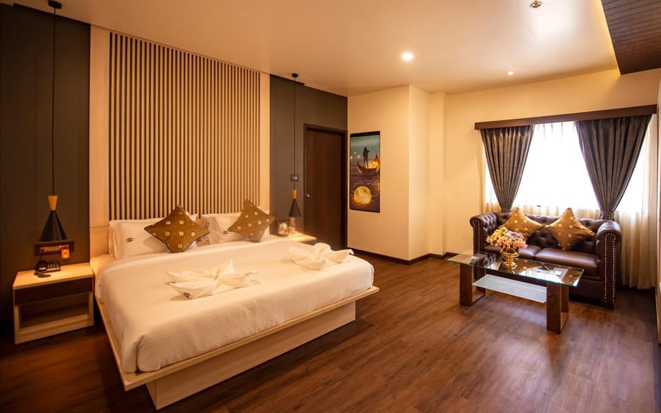 The Royal Palace Hotel 400703 Hotel in Maharashtra