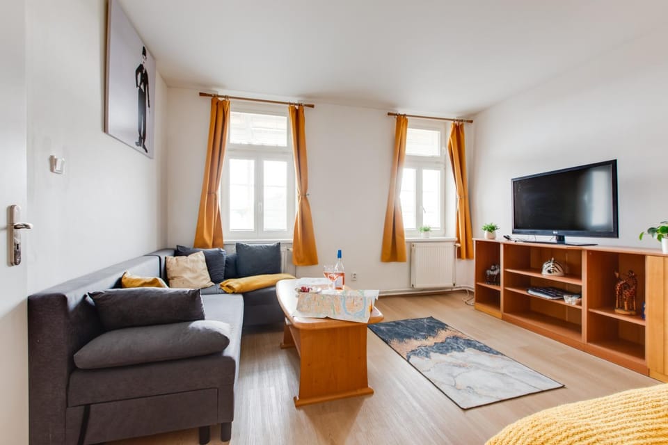 Communal lounge/ TV room, Living room