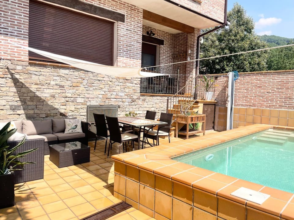 Patio, Swimming pool