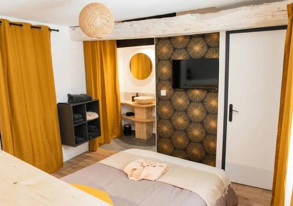 Ô Cosy - Jacuzzi - Patio Couvert - Hypercentre Apartment in Normandy