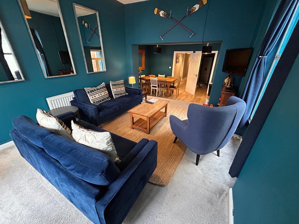 Central Tenby Private Pad - View of High Street Apartment in Wales
