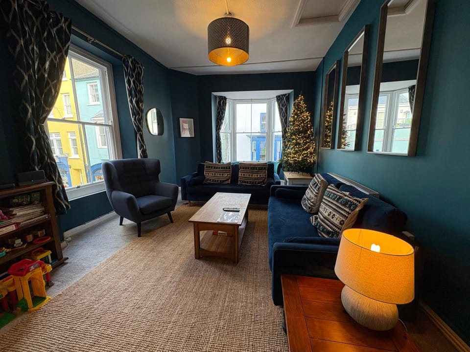 Central Tenby Private Pad - View of High Street Apartment in Wales