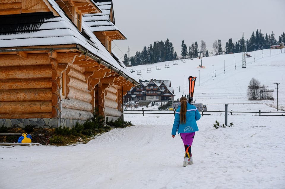 Nearby landmark, Day, Natural landscape, Winter, Ski School, Ski School, Skiing, Skiing, Garden view, Landmark view, Mountain view, Area and facilities, Seasons, Time of day, Location, Sunset