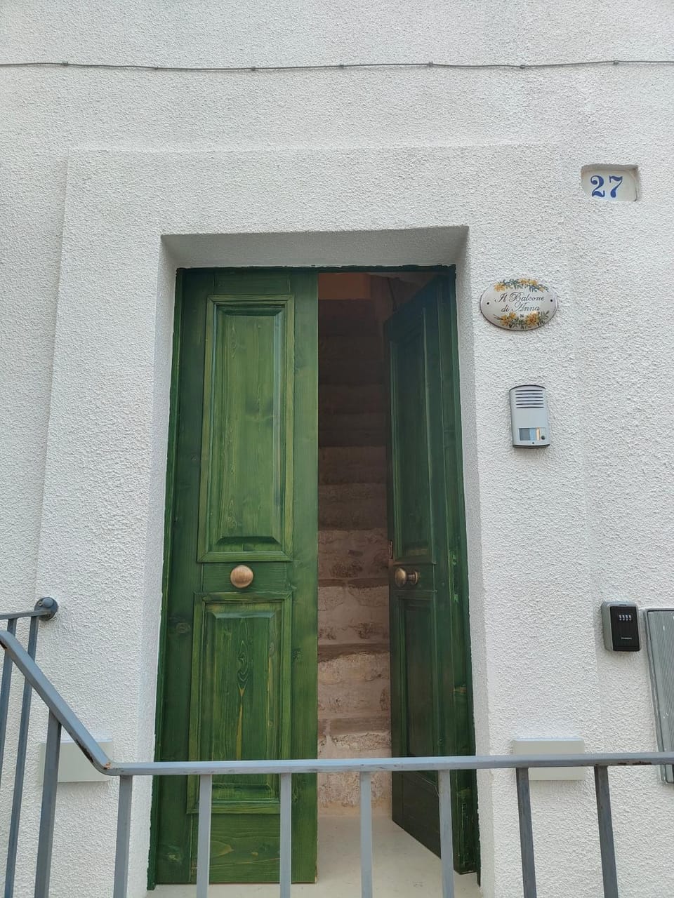 Facade/entrance