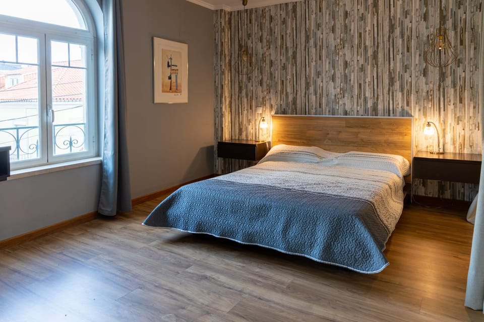 Stylish 1 Bedroom Apartment - 500m from the beach Apartment in Estoril
