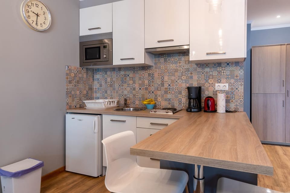 Stylish 1 Bedroom Apartment - 500m from the beach Apartment in Estoril