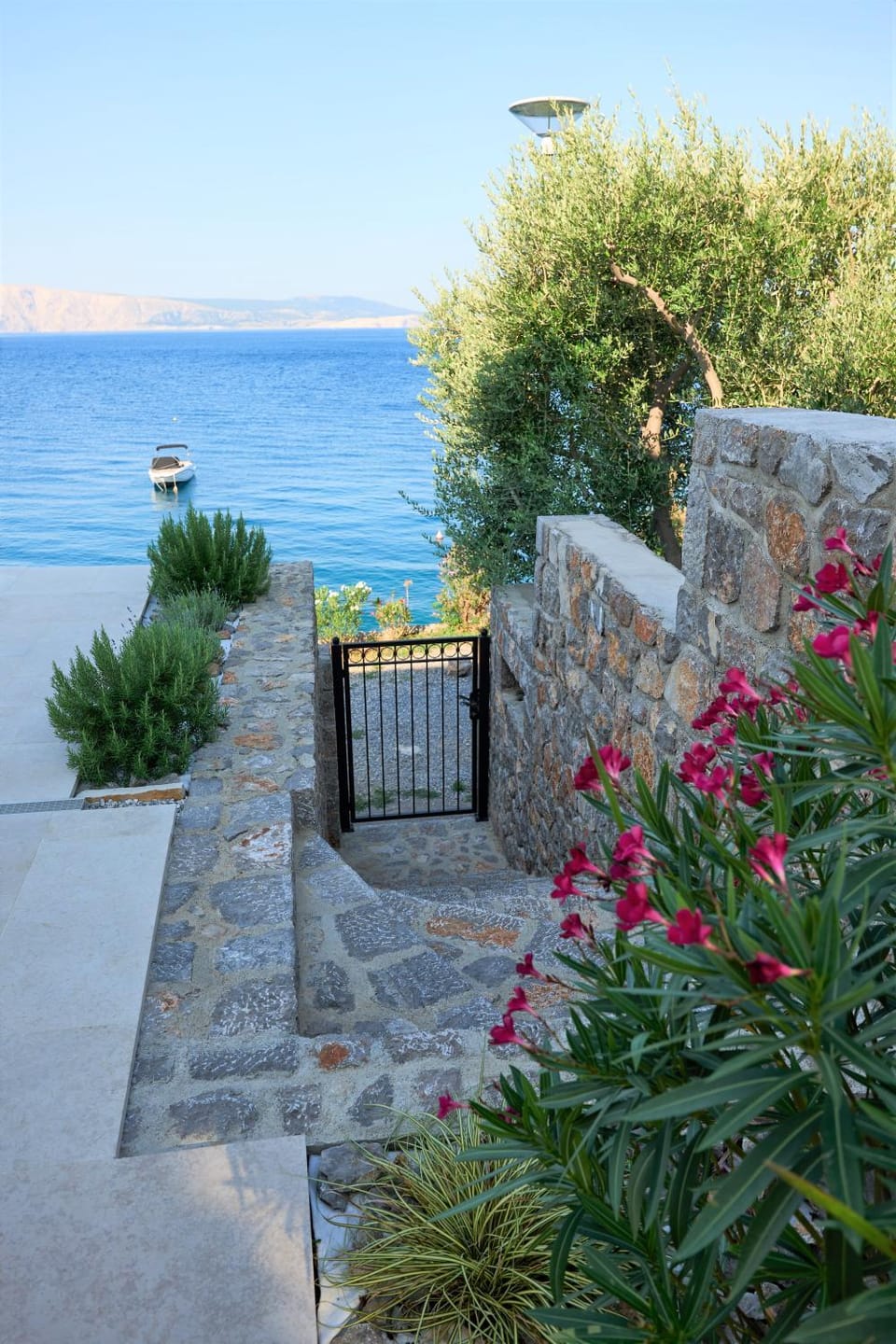Facade/entrance, Natural landscape, Hiking, Sea view